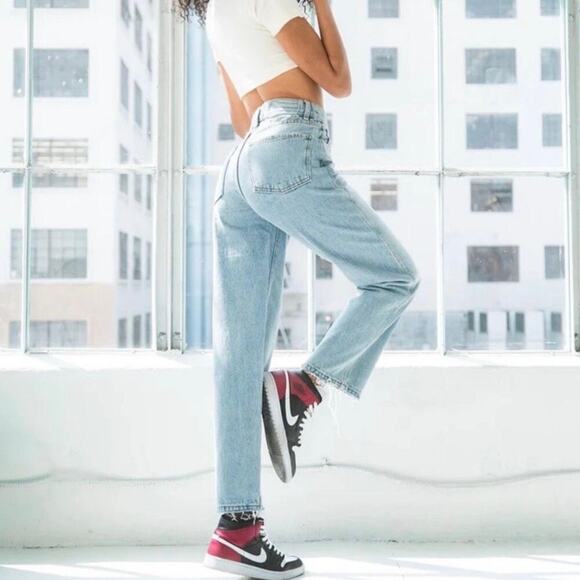 Revice Asymmetrical Crossover Jeans - Picture 4 of 9